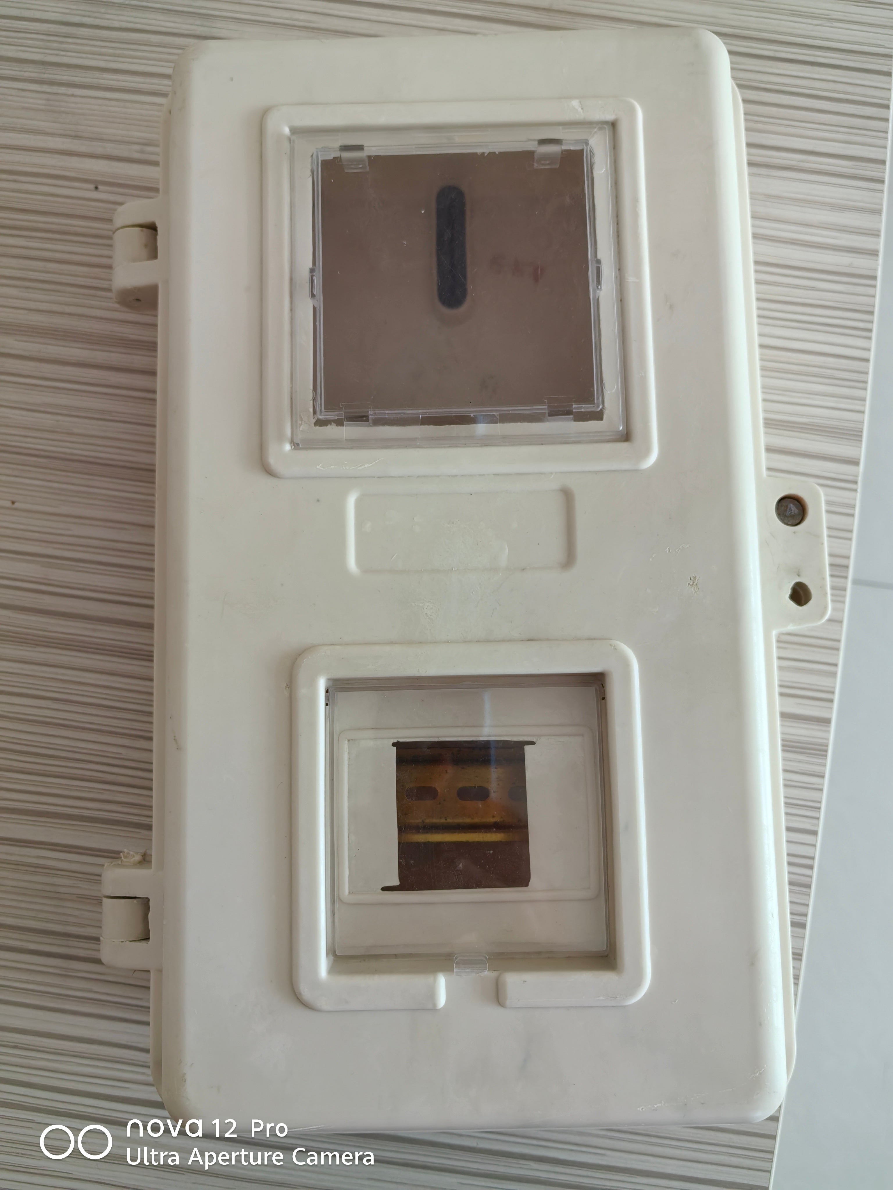 One meter box