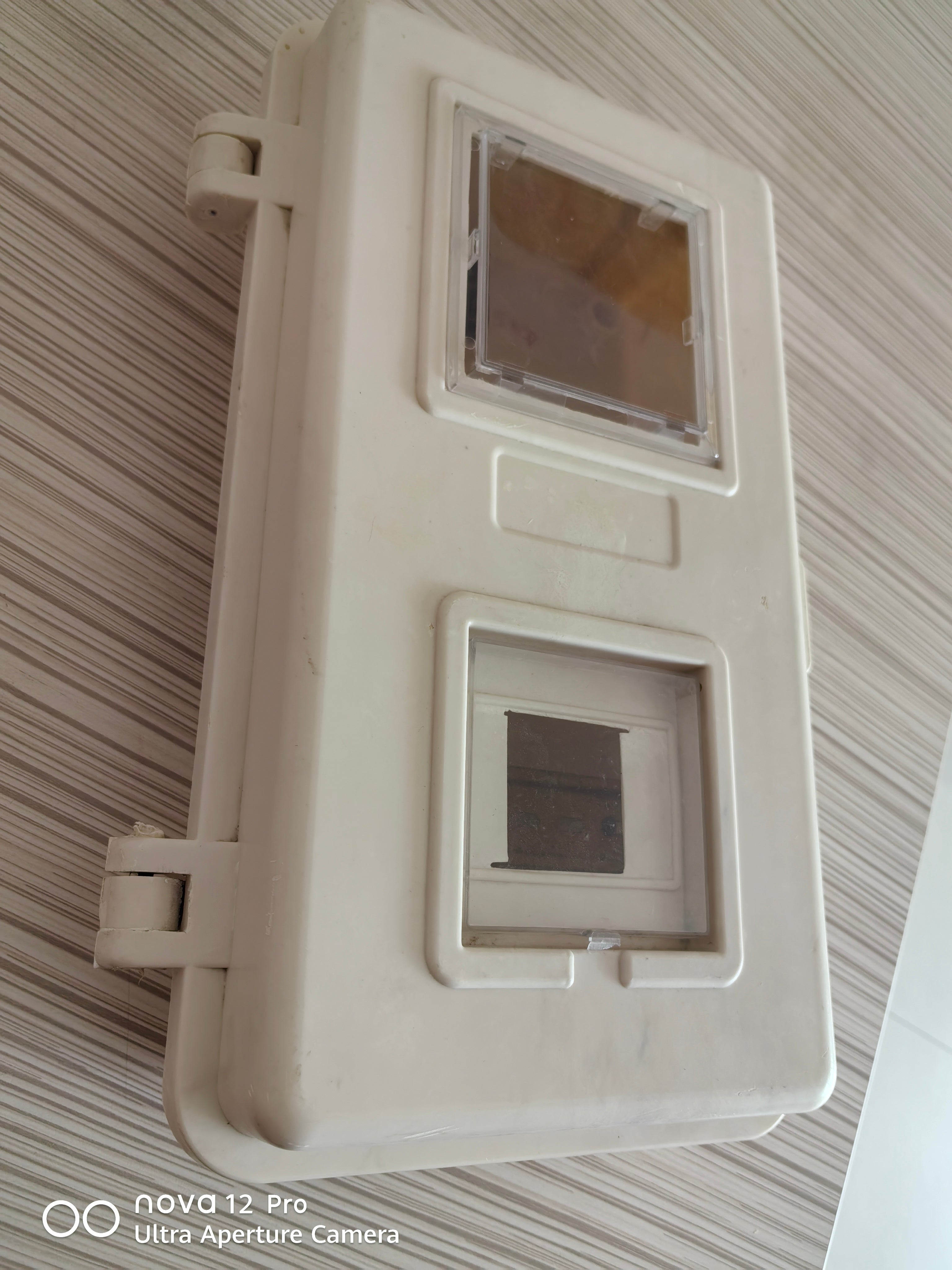 One meter box